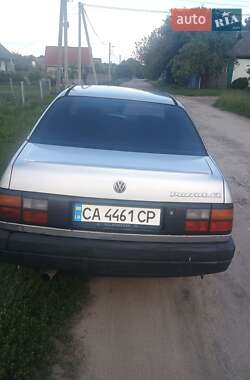 Седан Volkswagen Passat 1988 в 
