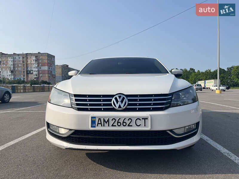 Седан Volkswagen Passat 2013 в Кропивницькому
