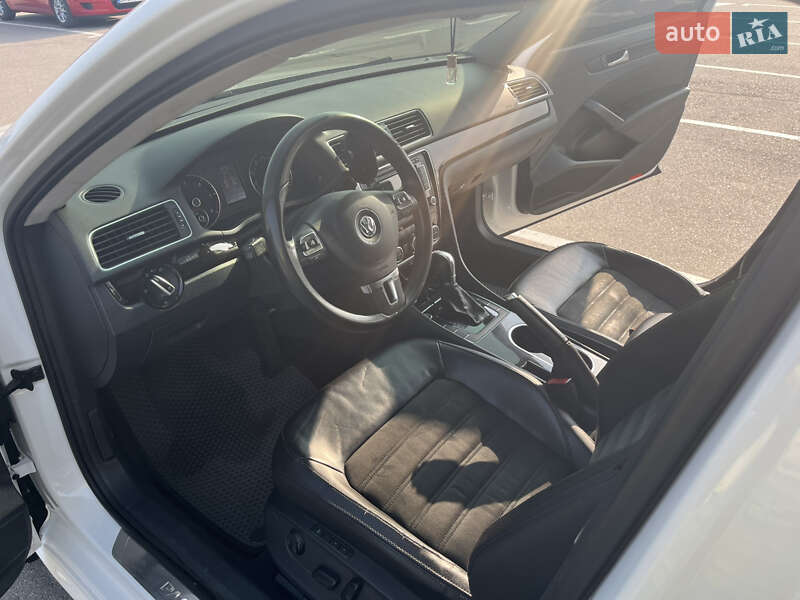 Седан Volkswagen Passat 2013 в Кропивницькому