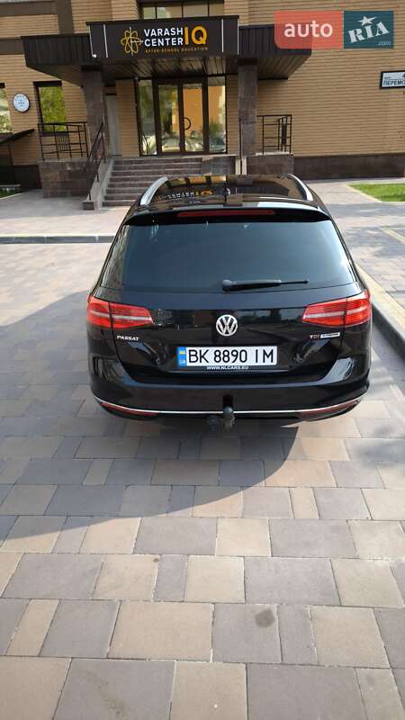 Универсал Volkswagen Passat 2015 в Вараше