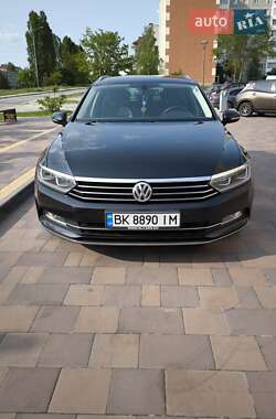 Універсал Volkswagen Passat 2015 в 