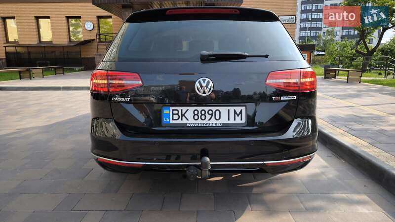 Универсал Volkswagen Passat 2015 в Вараше