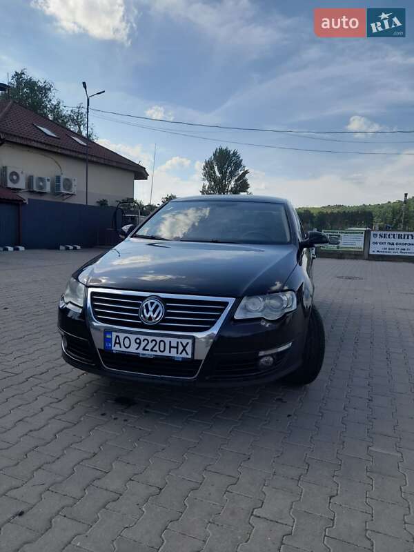Седан Volkswagen Passat 2007 в Мукачевому