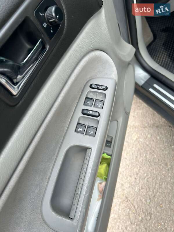 Универсал Volkswagen Passat 2003 в Павлограде