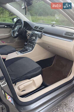 Универсал Volkswagen Passat 2013 в 
