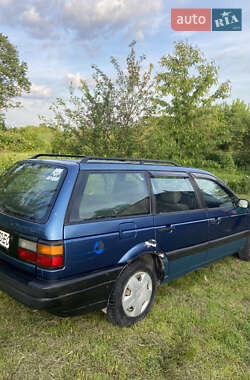 Універсал Volkswagen Passat 1988 в 