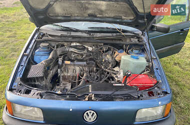 Універсал Volkswagen Passat 1988 в 