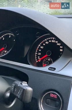 Универсал Volkswagen Passat 2012 в 