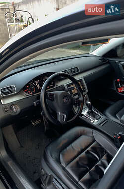 Универсал Volkswagen Passat 2012 в 