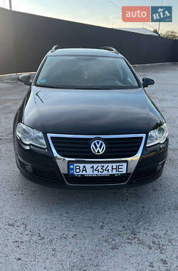 Універсал Volkswagen Passat 2008 в Помічній