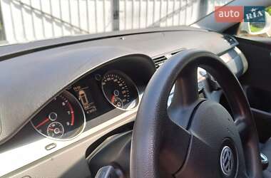 Універсал Volkswagen Passat 2010 в 