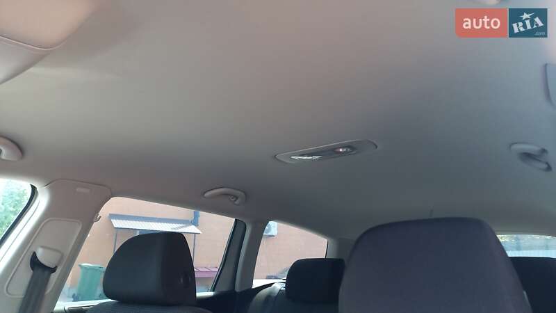 Универсал Volkswagen Passat 2010 в Миргороде