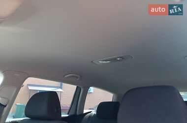 Універсал Volkswagen Passat 2010 в 