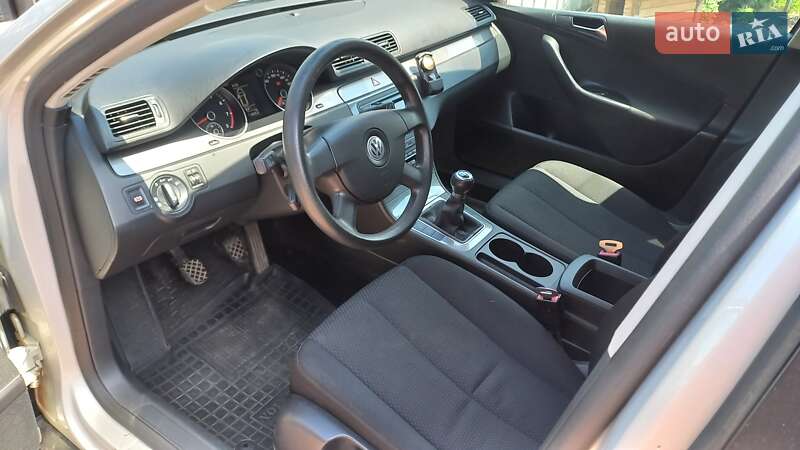 Универсал Volkswagen Passat 2010 в Миргороде