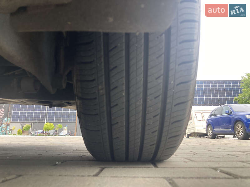 Седан Volkswagen Passat 2018 в Луцке