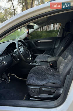 Універсал Volkswagen Passat 2013 в 