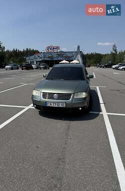 Седан Volkswagen Passat 2003 в Києві