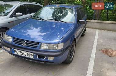 Універсал Volkswagen Passat 1994 в Тернополі