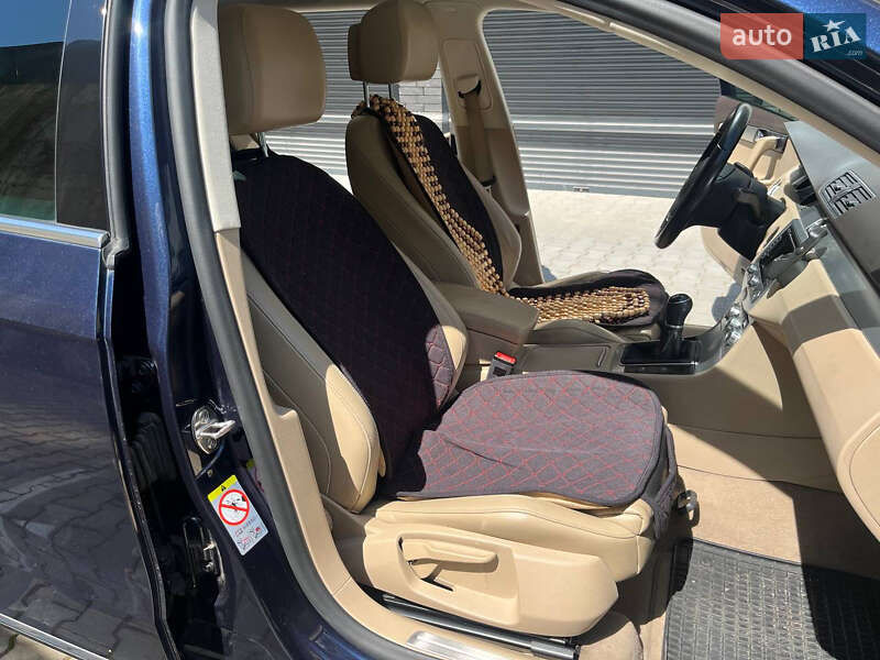 Универсал Volkswagen Passat 2014 в Хмельницком
