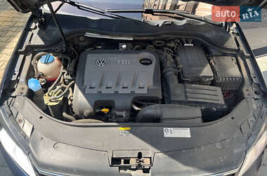 Універсал Volkswagen Passat 2014 в 