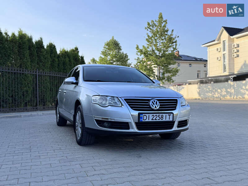 Седан Volkswagen Passat 2008 в Одессе