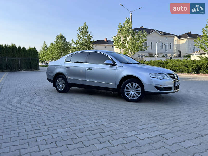 Седан Volkswagen Passat 2008 в Одессе