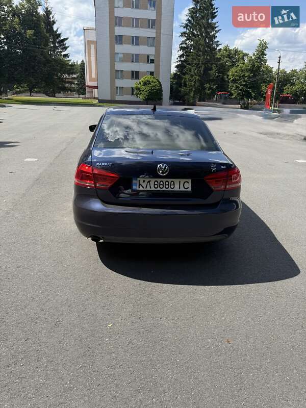 Седан Volkswagen Passat 2012 в Киеве