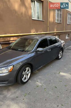 Седан Volkswagen Passat 2011 в Петропавлівській Борщагівці