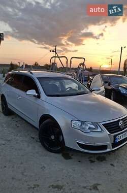 Універсал Volkswagen Passat 2010 в Новій Ушиці