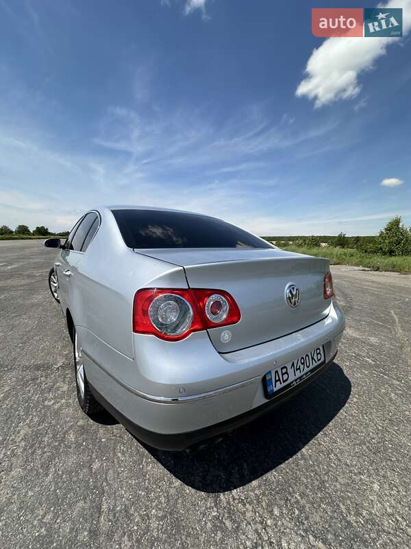 Седан Volkswagen Passat 2010 в Баре