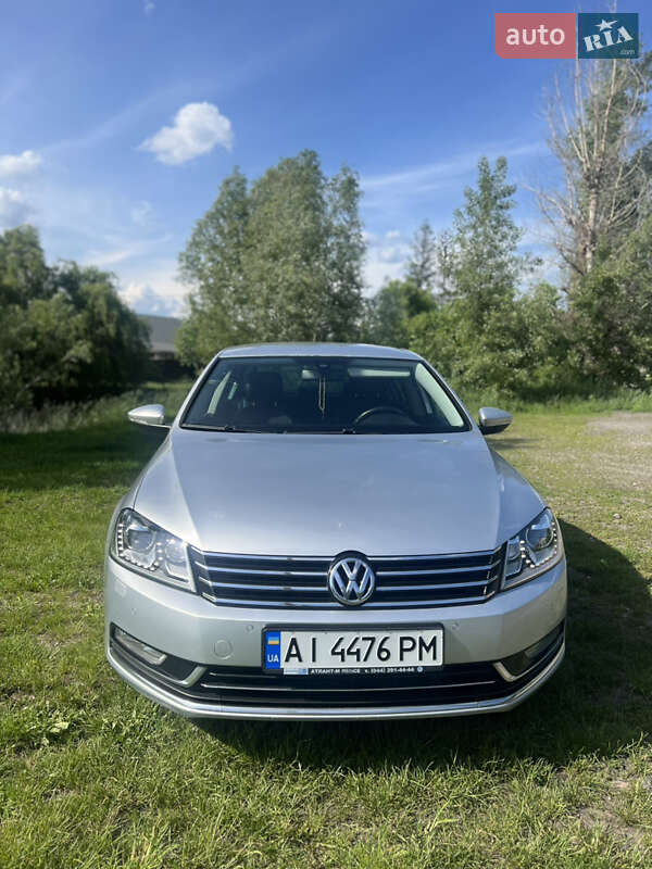 Volkswagen Passat 2011