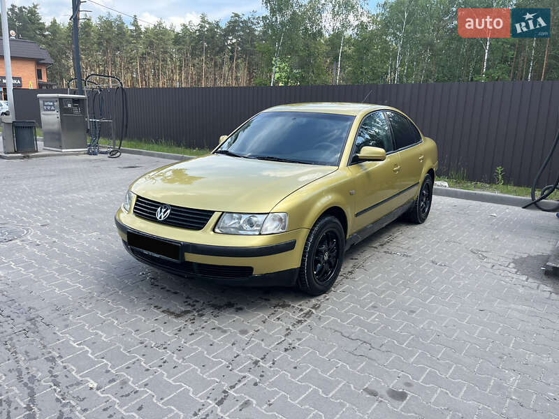 Седан Volkswagen Passat 1998 в 