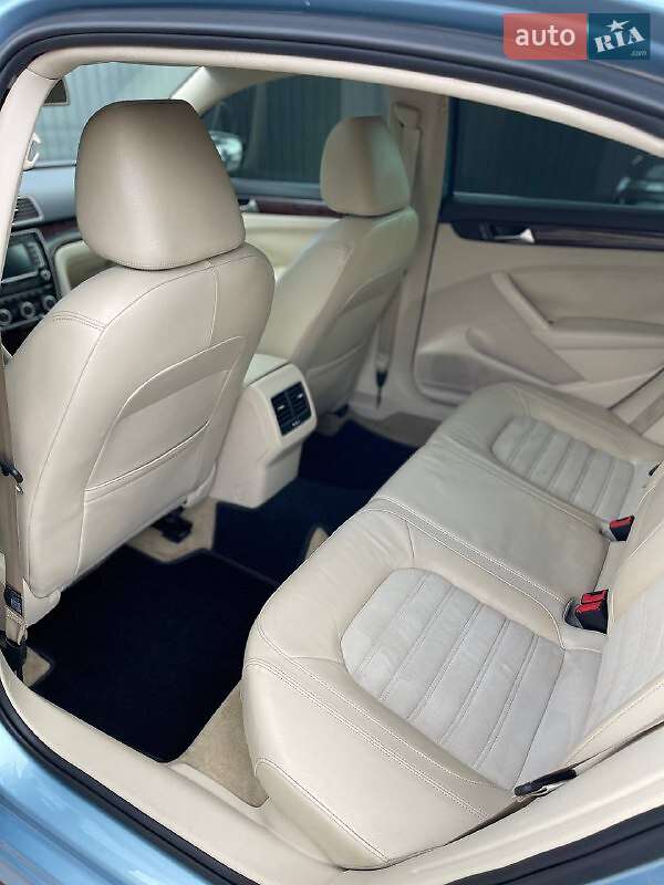 Седан Volkswagen Passat 2012 в Каменец-Подольском