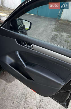 Седан Volkswagen Passat 2013 в 