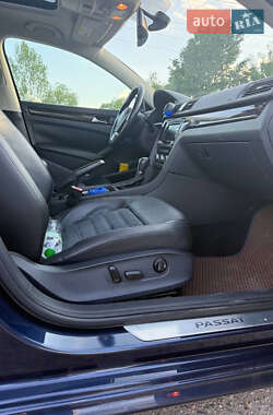Седан Volkswagen Passat 2014 в 