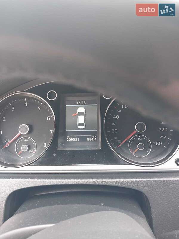 Седан Volkswagen Passat 2012 в Рахове