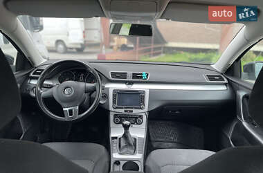 Седан Volkswagen Passat 2011 в 