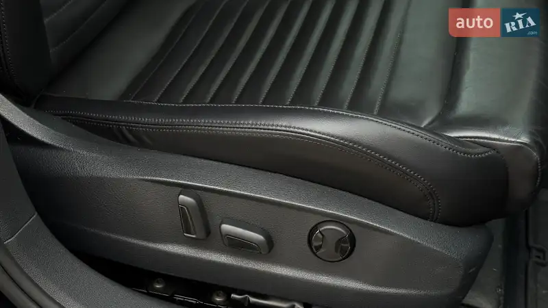 Volkswagen Passat 2015 VIN WVWZZZ3CZGE074141 фото оголошення 13 з 45