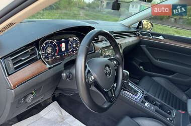 Седан Volkswagen Passat 2018 в 