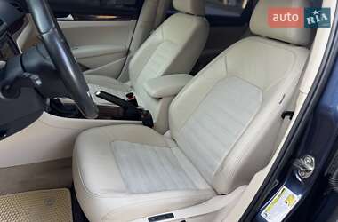 Седан Volkswagen Passat 2012 в 
