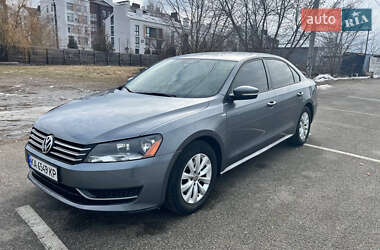 Седан Volkswagen Passat 2014 в Києві