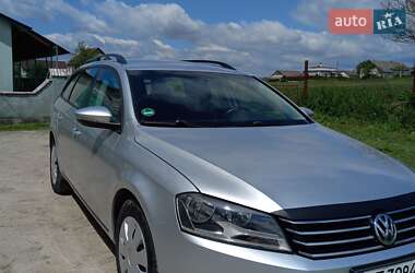 Універсал Volkswagen Passat 2011 в 