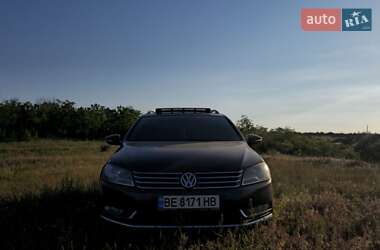 Універсал Volkswagen Passat 2012 в Новому Бузі