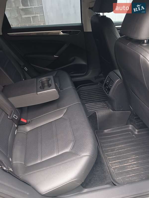Седан Volkswagen Passat 2017 в 
