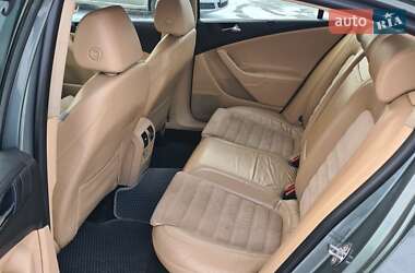 Седан Volkswagen Passat 2007 в Ровно