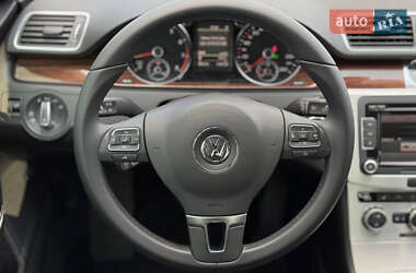 Седан Volkswagen Passat 2013 в 