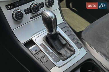 Седан Volkswagen Passat 2013 в 