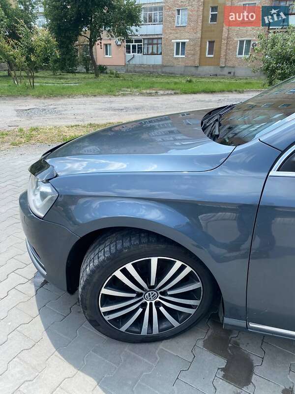 Седан Volkswagen Passat 2014 в Ватутино