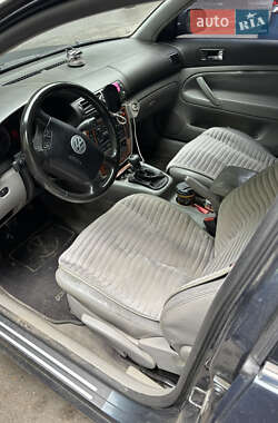 Седан Volkswagen Passat 2004 в 