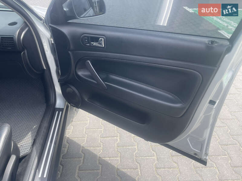 Седан Volkswagen Passat 2002 в Черновцах